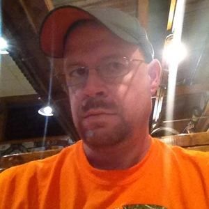 Meet your Posher, Clint